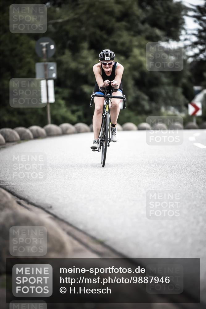 21.06.2026 - 29. Vierlanden-Triathlon H.Heesch http://msf.ph/oto/9887946 21.06.2026 12:12:09 Radfahren 294, 701, 864, 873, 1358 meine-sportfotos.de