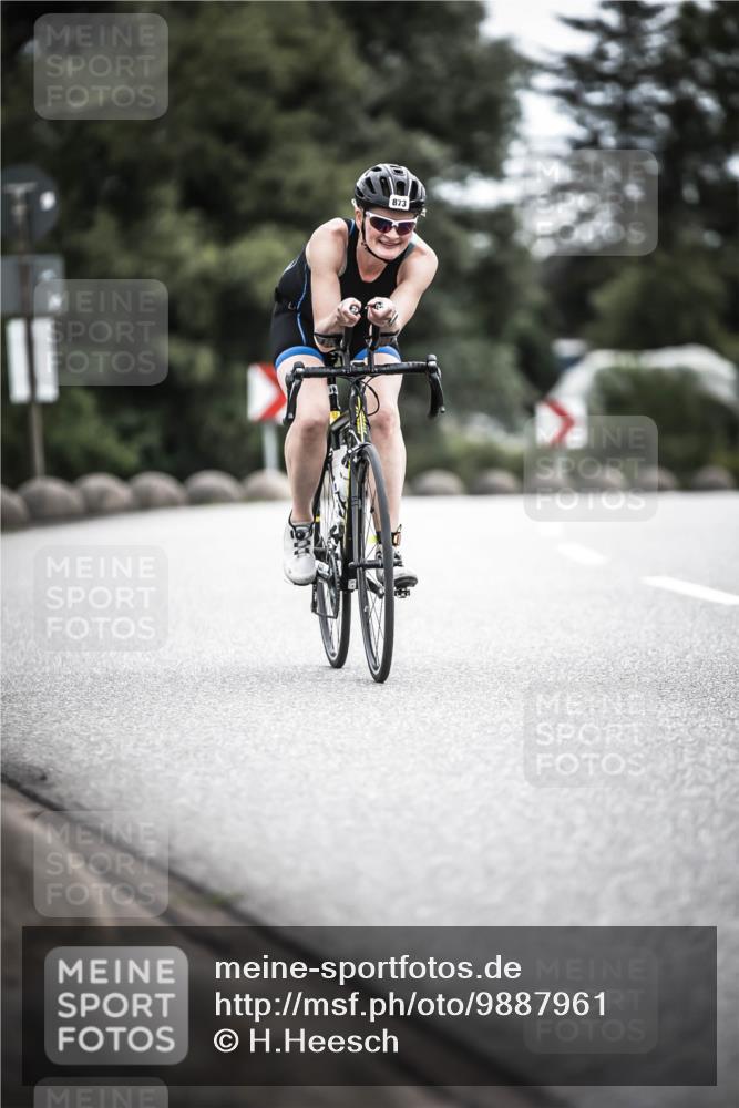 21.06.2026 - 29. Vierlanden-Triathlon H.Heesch http://msf.ph/oto/9887961 21.06.2026 12:12:09 Radfahren 294, 701, 864, 873, 1358 meine-sportfotos.de