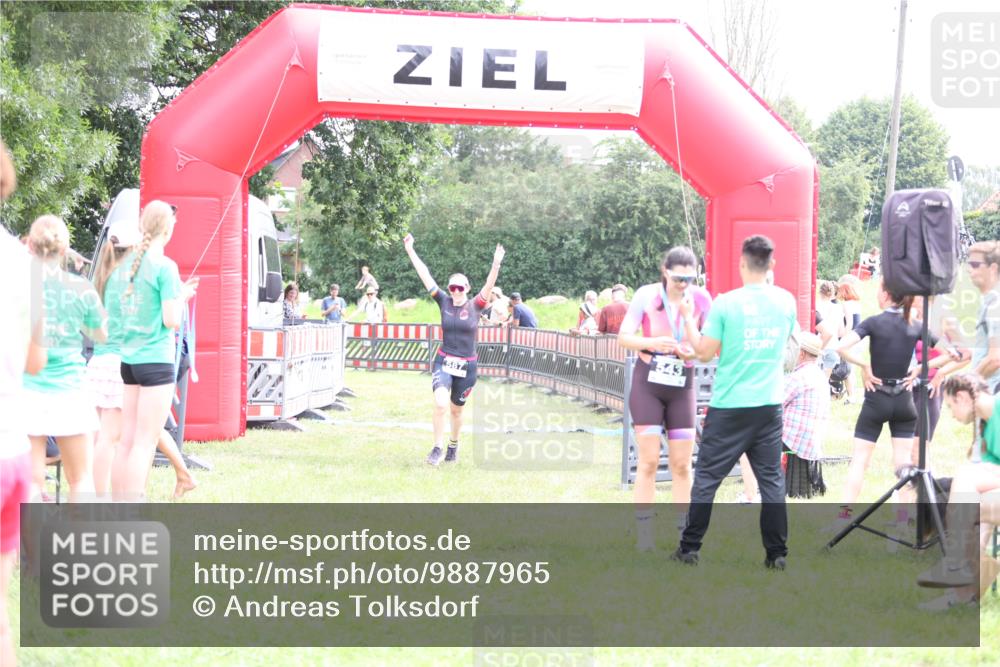 21.06.2026 - 29. Vierlanden-Triathlon Andreas Tolksdorf http://msf.ph/oto/9887965 21.06.2026 11:39:10 Ziel 543, 587, 543, 587 meine-sportfotos.de