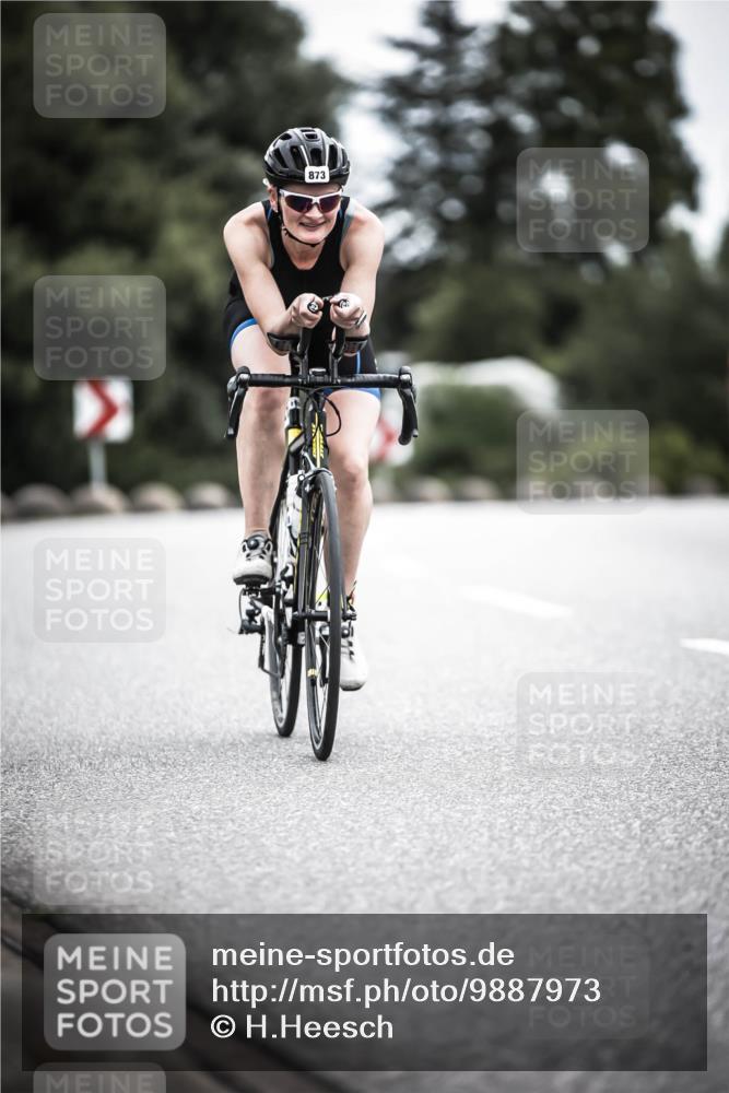 21.06.2026 - 29. Vierlanden-Triathlon H.Heesch http://msf.ph/oto/9887973 21.06.2026 12:12:10 Radfahren 294, 701, 864, 873, 1358 meine-sportfotos.de