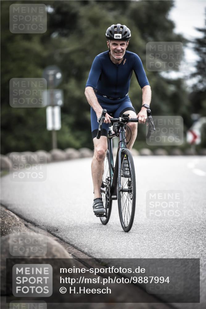 21.06.2026 - 29. Vierlanden-Triathlon H.Heesch http://msf.ph/oto/9887994 21.06.2026 12:12:32 Radfahren 806 meine-sportfotos.de