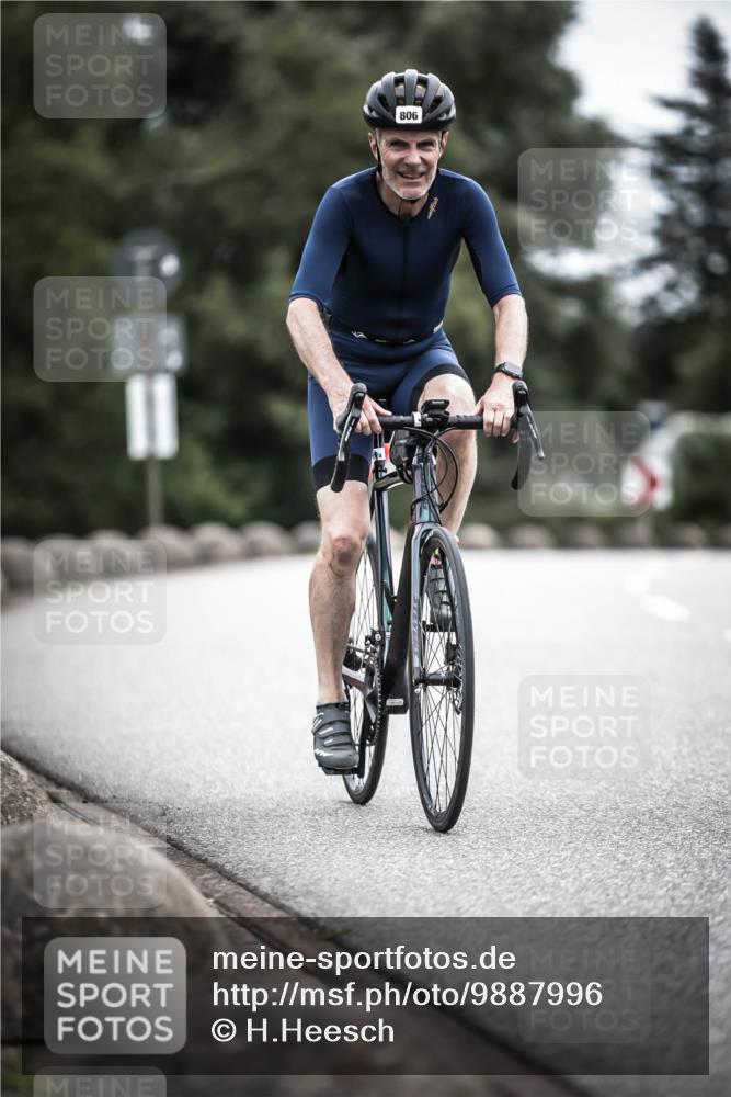 21.06.2026 - 29. Vierlanden-Triathlon H.Heesch http://msf.ph/oto/9887996 21.06.2026 12:12:32 Radfahren 806 meine-sportfotos.de
