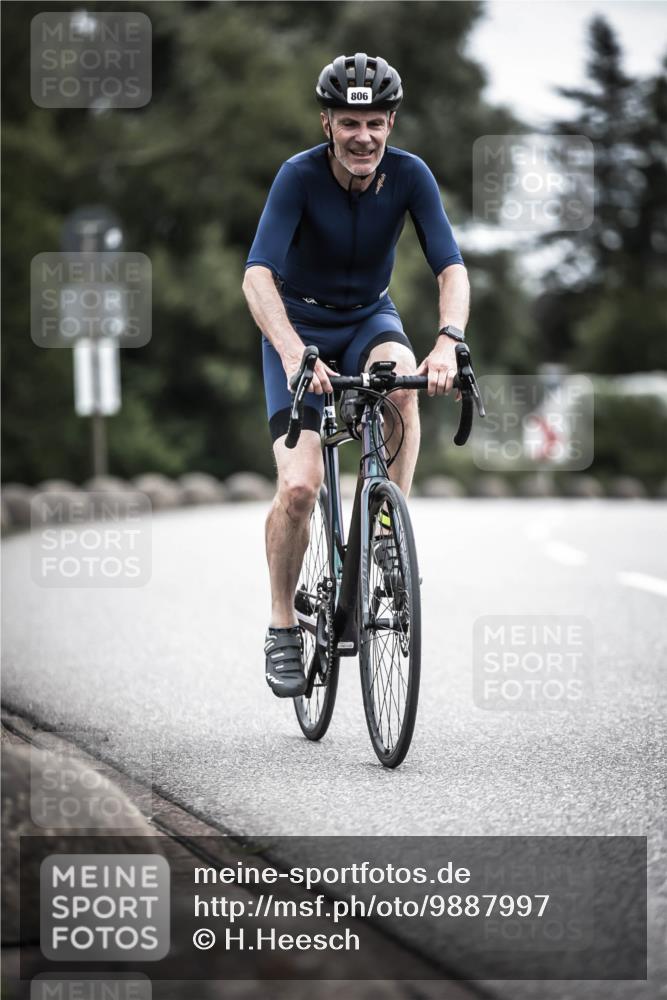 21.06.2026 - 29. Vierlanden-Triathlon H.Heesch http://msf.ph/oto/9887997 21.06.2026 12:12:32 Radfahren 806 meine-sportfotos.de