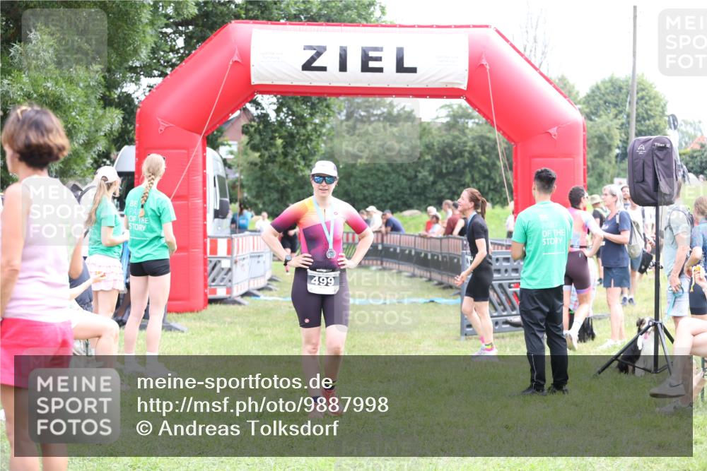 21.06.2026 - 29. Vierlanden-Triathlon Andreas Tolksdorf http://msf.ph/oto/9887998 21.06.2026 11:39:38 Ziel 548, 566, 548, 566 meine-sportfotos.de