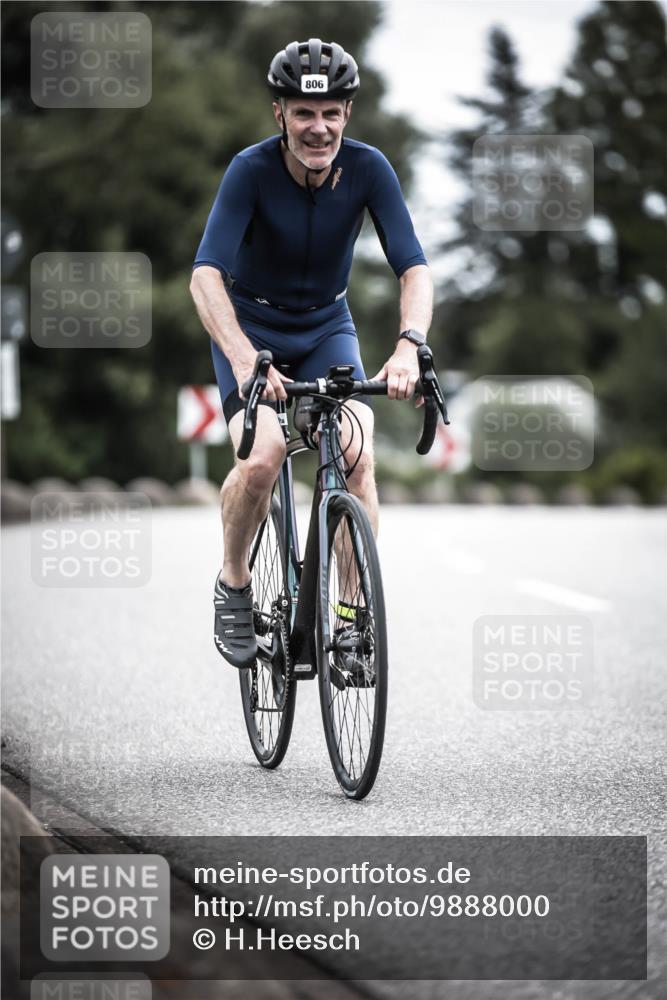 21.06.2026 - 29. Vierlanden-Triathlon H.Heesch http://msf.ph/oto/9888000 21.06.2026 12:12:32 Radfahren 806 meine-sportfotos.de