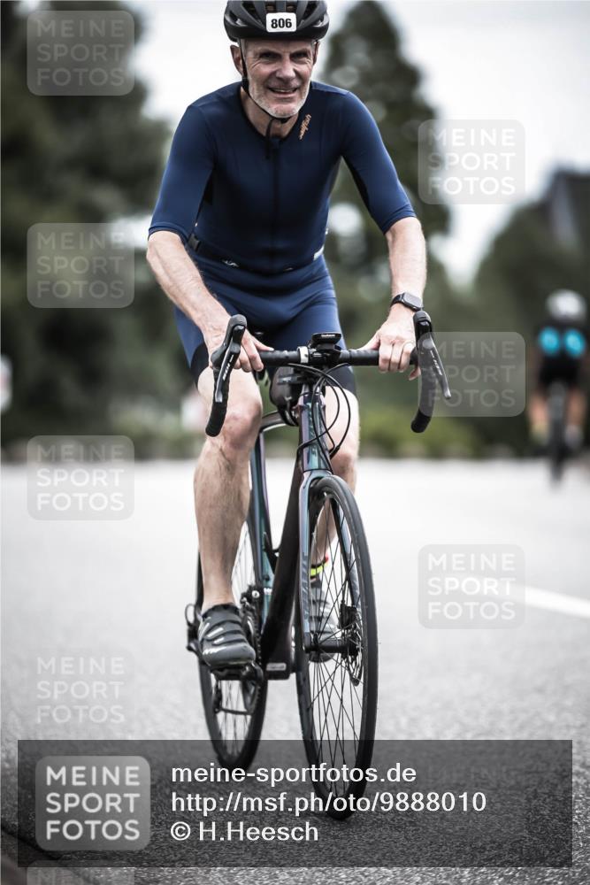 21.06.2026 - 29. Vierlanden-Triathlon H.Heesch http://msf.ph/oto/9888010 21.06.2026 12:12:33 Radfahren 806 meine-sportfotos.de