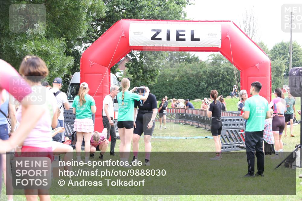 21.06.2026 - 29. Vierlanden-Triathlon Andreas Tolksdorf http://msf.ph/oto/9888030 21.06.2026 11:39:47 Ziel 481, 548, 568, 481, 548, 568 meine-sportfotos.de