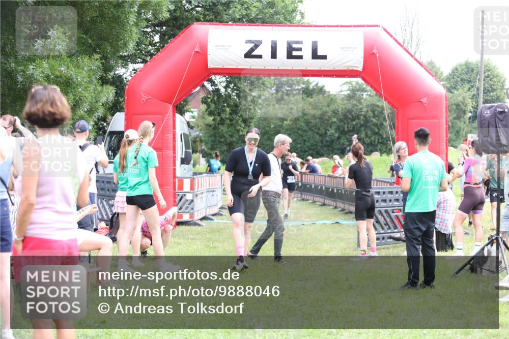 21.06.2026 - 29. Vierlanden-Triathlon Andreas Tolksdorf http://msf.ph/oto/9888046 21.06.2026 11:39:49 Ziel 481, 568, 481, 568 meine-sportfotos.de