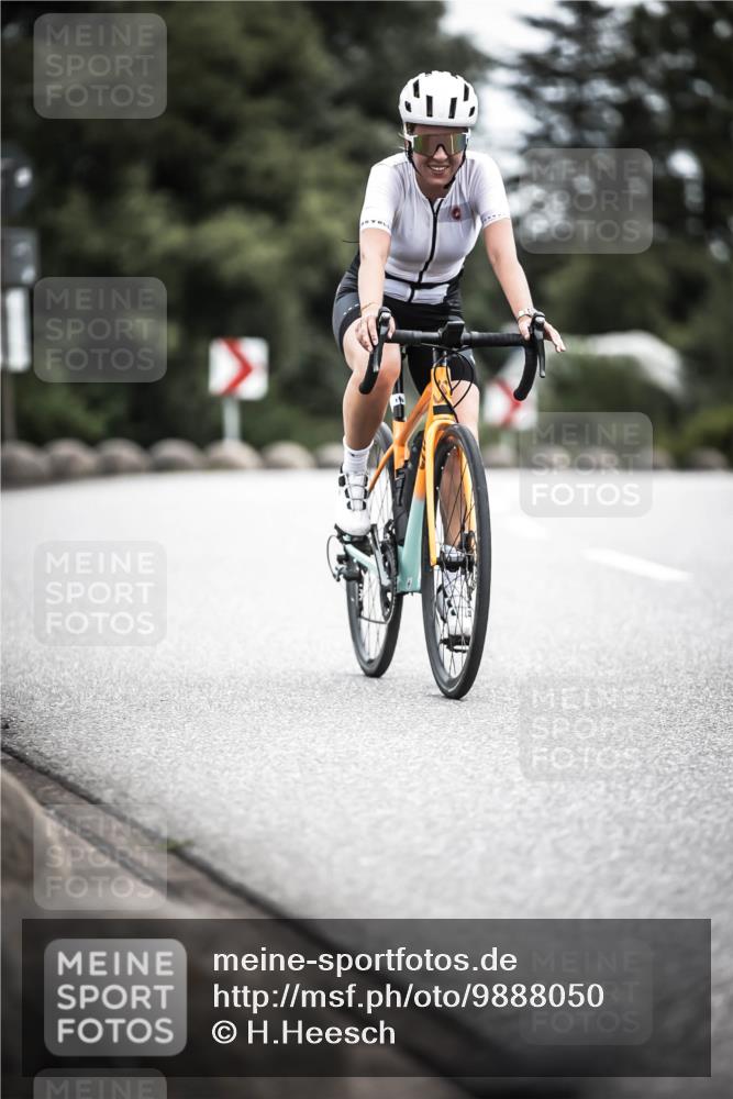 21.06.2026 - 29. Vierlanden-Triathlon H.Heesch http://msf.ph/oto/9888050 21.06.2026 12:13:18 Radfahren 840 meine-sportfotos.de