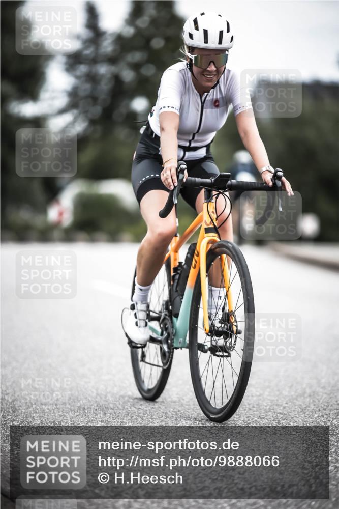 21.06.2026 - 29. Vierlanden-Triathlon H.Heesch http://msf.ph/oto/9888066 21.06.2026 12:13:18 Radfahren 840 meine-sportfotos.de