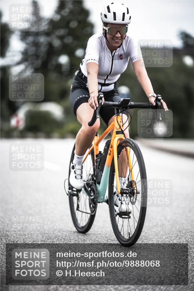 21.06.2026 - 29. Vierlanden-Triathlon H.Heesch http://msf.ph/oto/9888068 21.06.2026 12:13:18 Radfahren 840 meine-sportfotos.de