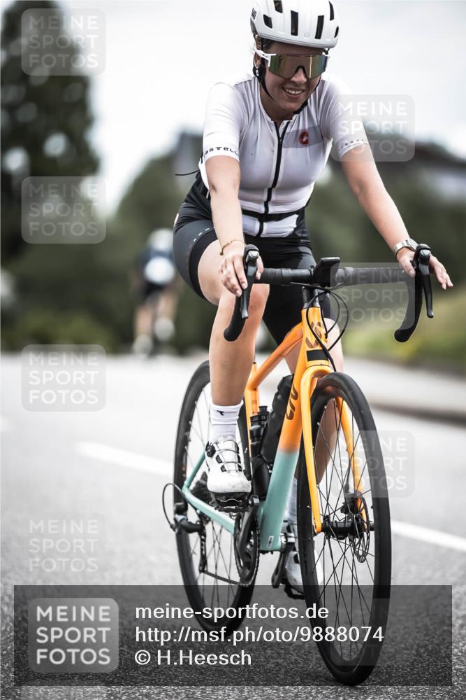 21.06.2026 - 29. Vierlanden-Triathlon H.Heesch http://msf.ph/oto/9888074 21.06.2026 12:13:19 Radfahren 840 meine-sportfotos.de