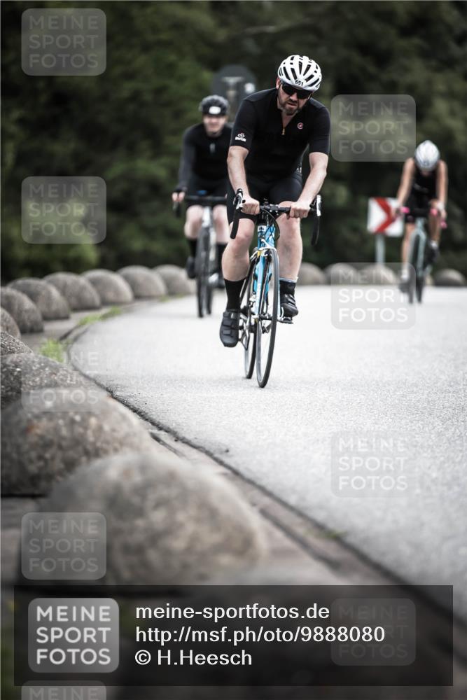 21.06.2026 - 29. Vierlanden-Triathlon H.Heesch http://msf.ph/oto/9888080 21.06.2026 12:14:04 Radfahren 651, 741, 890 meine-sportfotos.de
