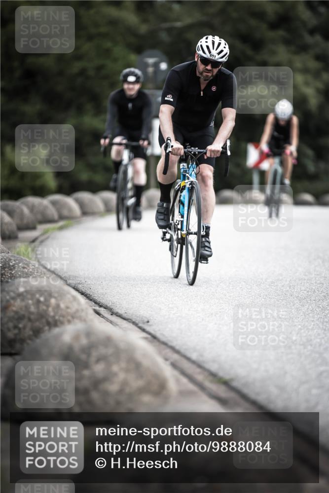 21.06.2026 - 29. Vierlanden-Triathlon H.Heesch http://msf.ph/oto/9888084 21.06.2026 12:14:04 Radfahren 651, 741, 890 meine-sportfotos.de