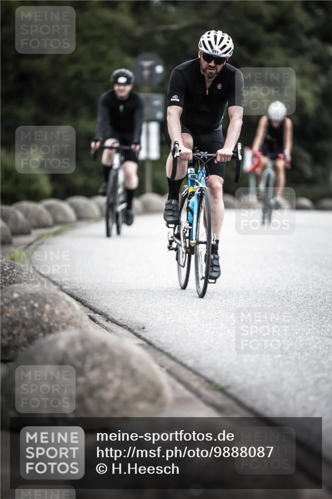 21.06.2026 - 29. Vierlanden-Triathlon H.Heesch http://msf.ph/oto/9888087 21.06.2026 12:14:04 Radfahren 651, 741, 890 meine-sportfotos.de