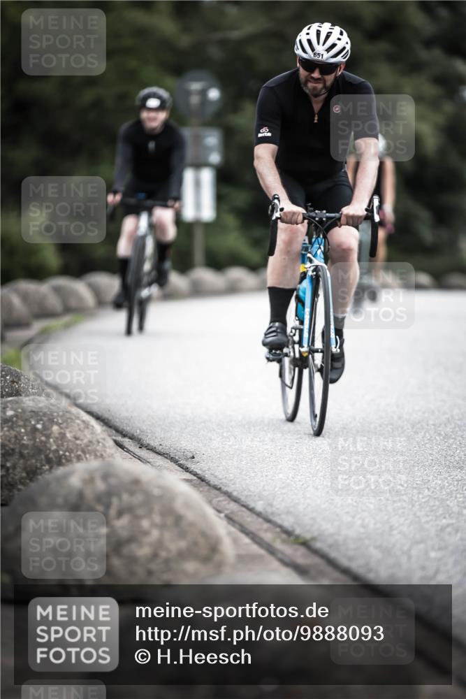 21.06.2026 - 29. Vierlanden-Triathlon H.Heesch http://msf.ph/oto/9888093 21.06.2026 12:14:04 Radfahren 651, 741, 890 meine-sportfotos.de