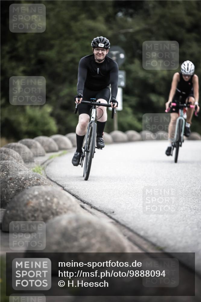 21.06.2026 - 29. Vierlanden-Triathlon H.Heesch http://msf.ph/oto/9888094 21.06.2026 12:14:05 Radfahren 651, 741, 890 meine-sportfotos.de