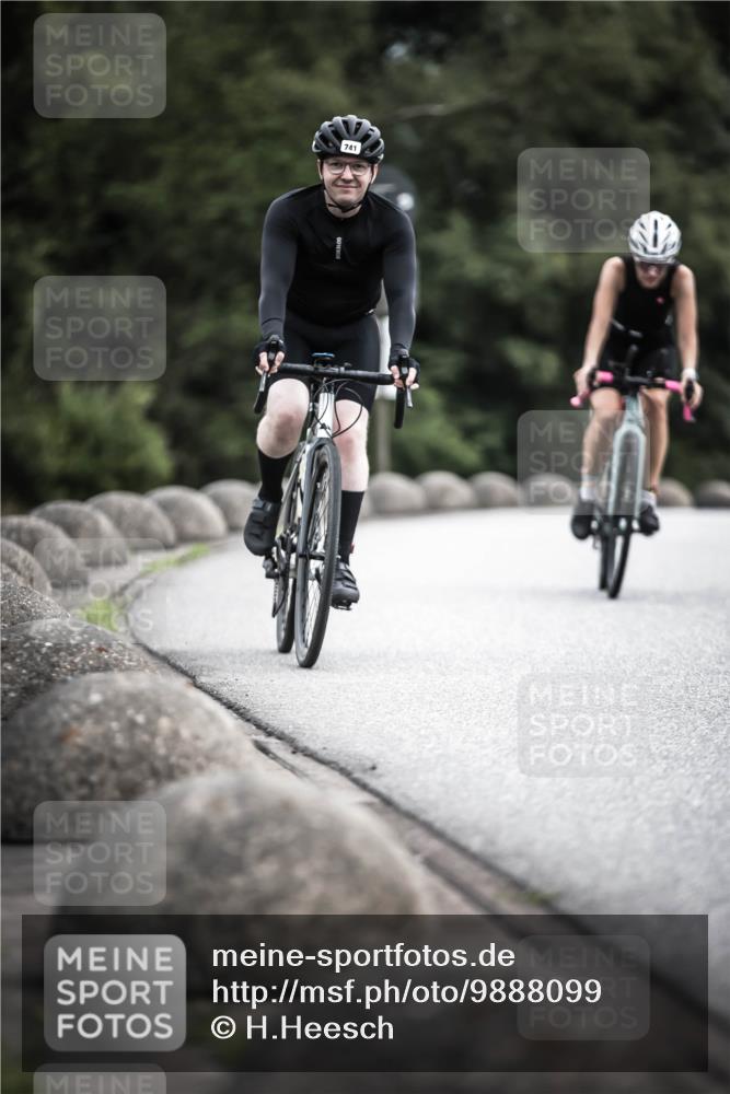 21.06.2026 - 29. Vierlanden-Triathlon H.Heesch http://msf.ph/oto/9888099 21.06.2026 12:14:06 Radfahren 651, 741, 890 meine-sportfotos.de