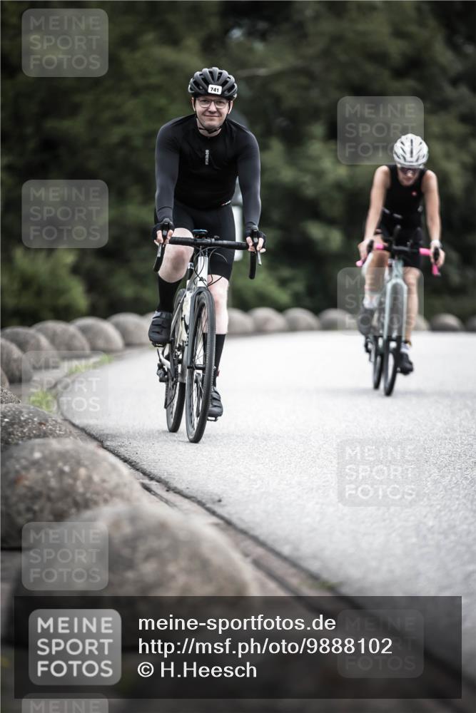 21.06.2026 - 29. Vierlanden-Triathlon H.Heesch http://msf.ph/oto/9888102 21.06.2026 12:14:06 Radfahren 651, 741, 890 meine-sportfotos.de