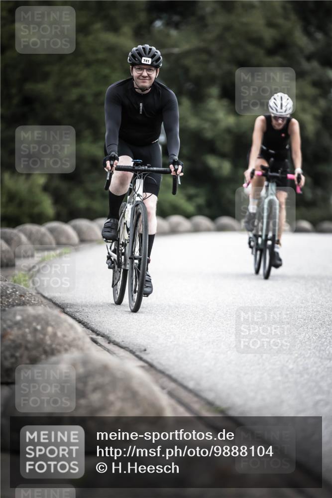21.06.2026 - 29. Vierlanden-Triathlon H.Heesch http://msf.ph/oto/9888104 21.06.2026 12:14:06 Radfahren 651, 741, 890 meine-sportfotos.de