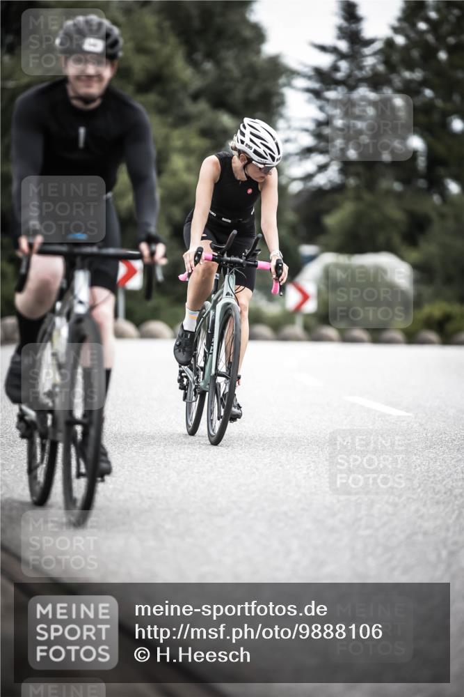 21.06.2026 - 29. Vierlanden-Triathlon H.Heesch http://msf.ph/oto/9888106 21.06.2026 12:14:06 Radfahren 651, 741, 890 meine-sportfotos.de