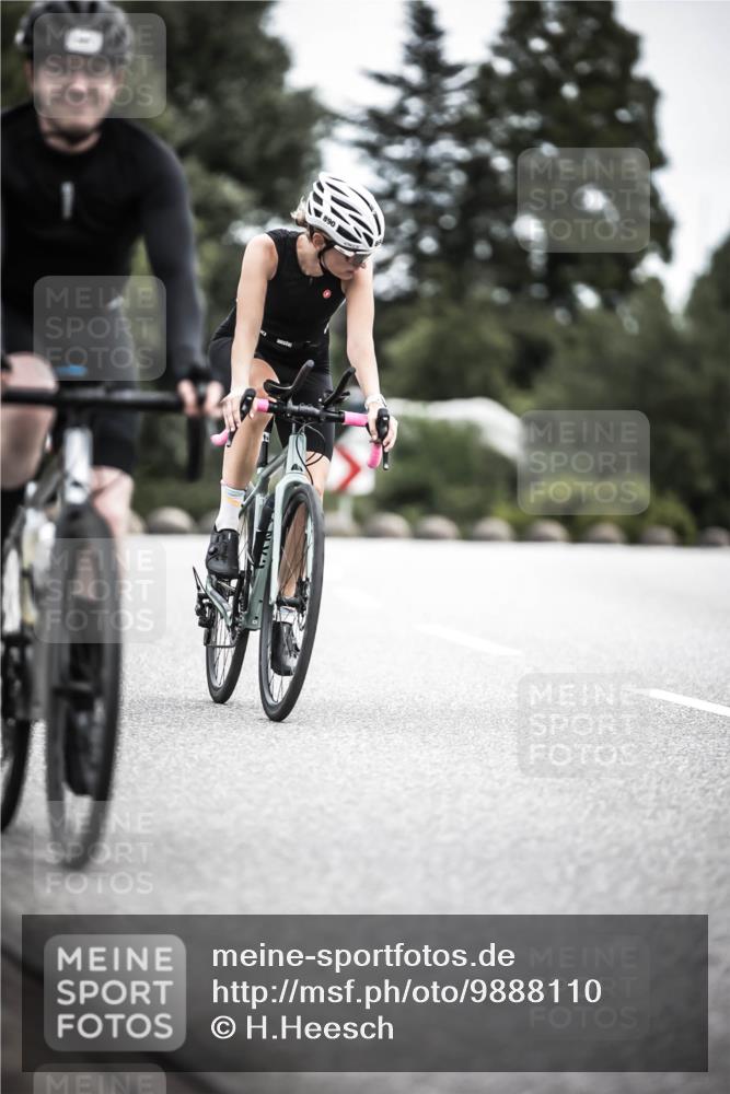 21.06.2026 - 29. Vierlanden-Triathlon H.Heesch http://msf.ph/oto/9888110 21.06.2026 12:14:06 Radfahren 651, 741, 890 meine-sportfotos.de
