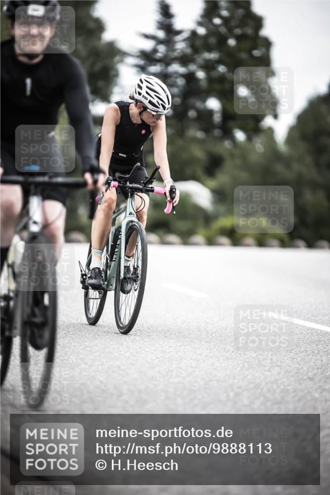 21.06.2026 - 29. Vierlanden-Triathlon H.Heesch http://msf.ph/oto/9888113 21.06.2026 12:14:07 Radfahren 651, 741, 890 meine-sportfotos.de