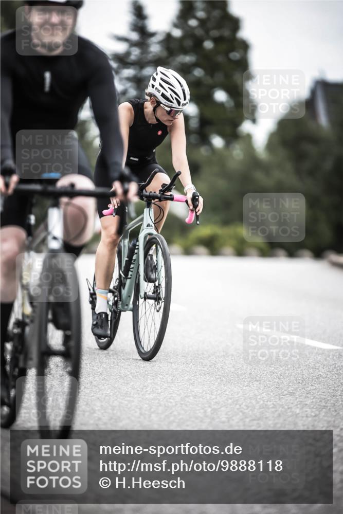 21.06.2026 - 29. Vierlanden-Triathlon H.Heesch http://msf.ph/oto/9888118 21.06.2026 12:14:07 Radfahren 651, 741, 890 meine-sportfotos.de