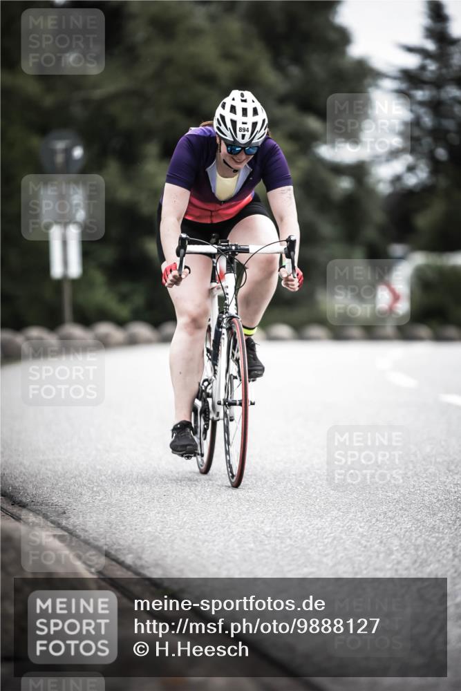 21.06.2026 - 29. Vierlanden-Triathlon H.Heesch http://msf.ph/oto/9888127 21.06.2026 12:14:36 Radfahren 713, 894 meine-sportfotos.de