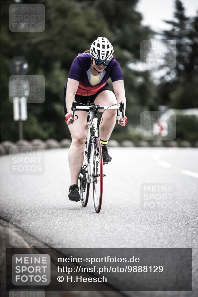 21.06.2026 - 29. Vierlanden-Triathlon H.Heesch http://msf.ph/oto/9888129 21.06.2026 12:14:36 Radfahren 713, 894 meine-sportfotos.de