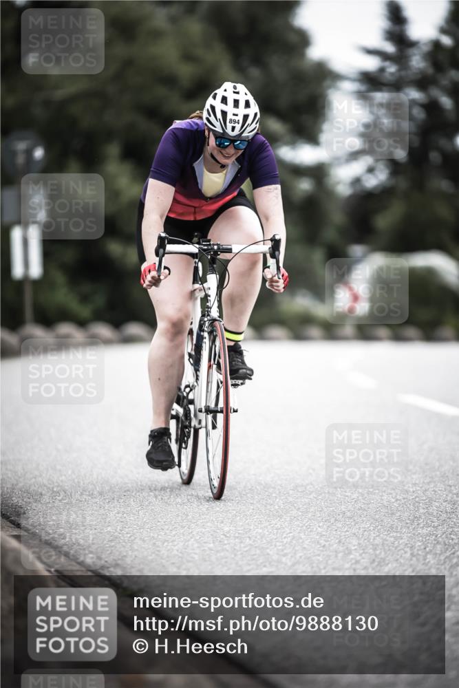 21.06.2026 - 29. Vierlanden-Triathlon H.Heesch http://msf.ph/oto/9888130 21.06.2026 12:14:36 Radfahren 713, 894 meine-sportfotos.de