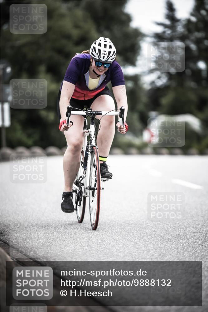 21.06.2026 - 29. Vierlanden-Triathlon H.Heesch http://msf.ph/oto/9888132 21.06.2026 12:14:36 Radfahren 713, 894 meine-sportfotos.de