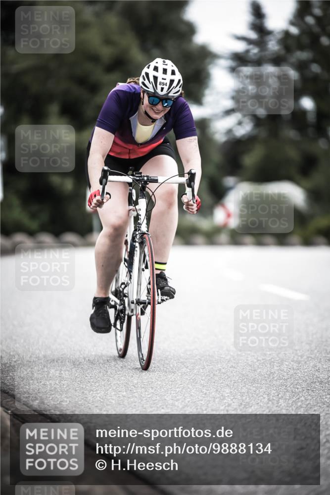 21.06.2026 - 29. Vierlanden-Triathlon H.Heesch http://msf.ph/oto/9888134 21.06.2026 12:14:36 Radfahren 713, 894 meine-sportfotos.de