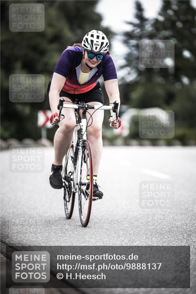 21.06.2026 - 29. Vierlanden-Triathlon H.Heesch http://msf.ph/oto/9888137 21.06.2026 12:14:36 Radfahren 713, 894 meine-sportfotos.de