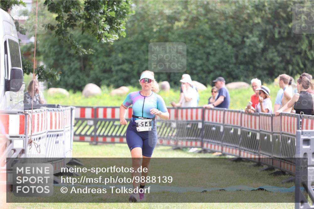 21.06.2026 - 29. Vierlanden-Triathlon Andreas Tolksdorf http://msf.ph/oto/9888139 21.06.2026 11:40:51 Ziel 514, 514 meine-sportfotos.de