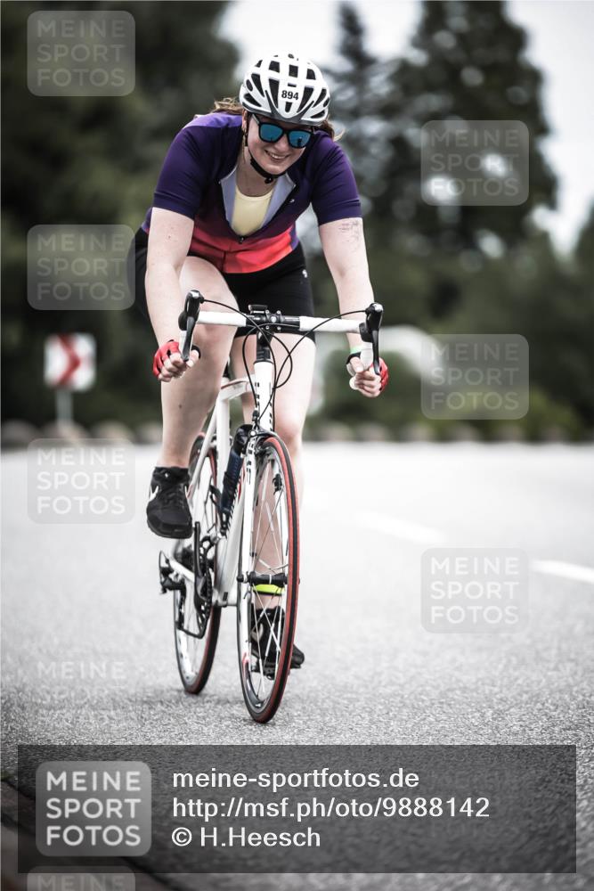 21.06.2026 - 29. Vierlanden-Triathlon H.Heesch http://msf.ph/oto/9888142 21.06.2026 12:14:36 Radfahren 713, 894 meine-sportfotos.de