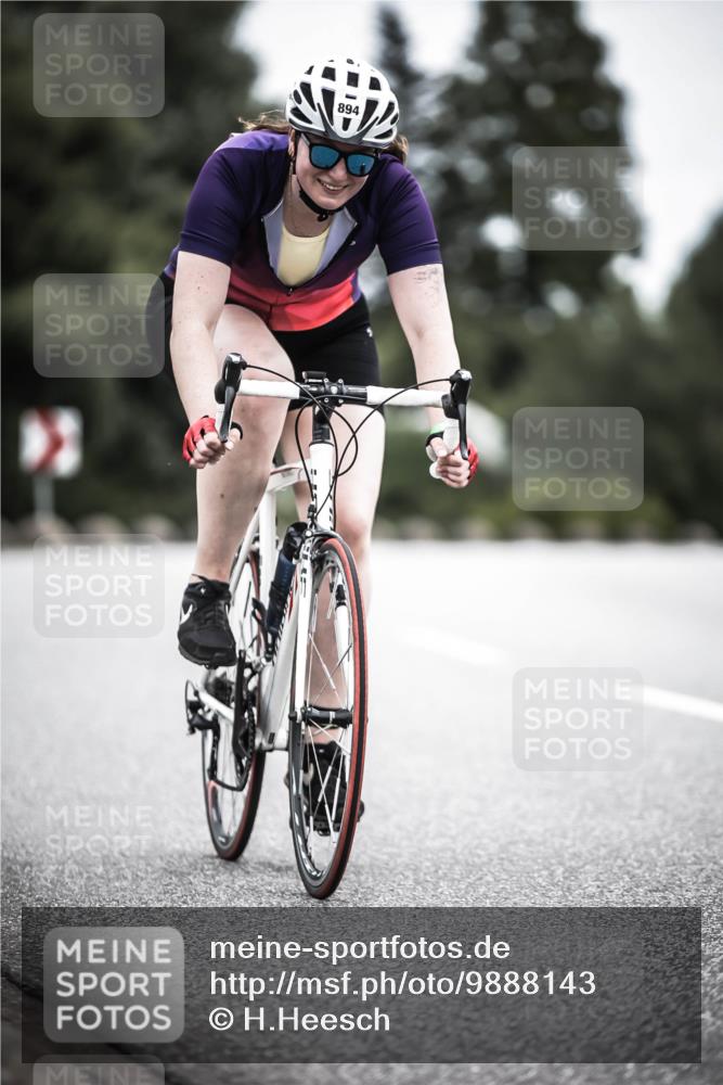 21.06.2026 - 29. Vierlanden-Triathlon H.Heesch http://msf.ph/oto/9888143 21.06.2026 12:14:36 Radfahren 713, 894 meine-sportfotos.de