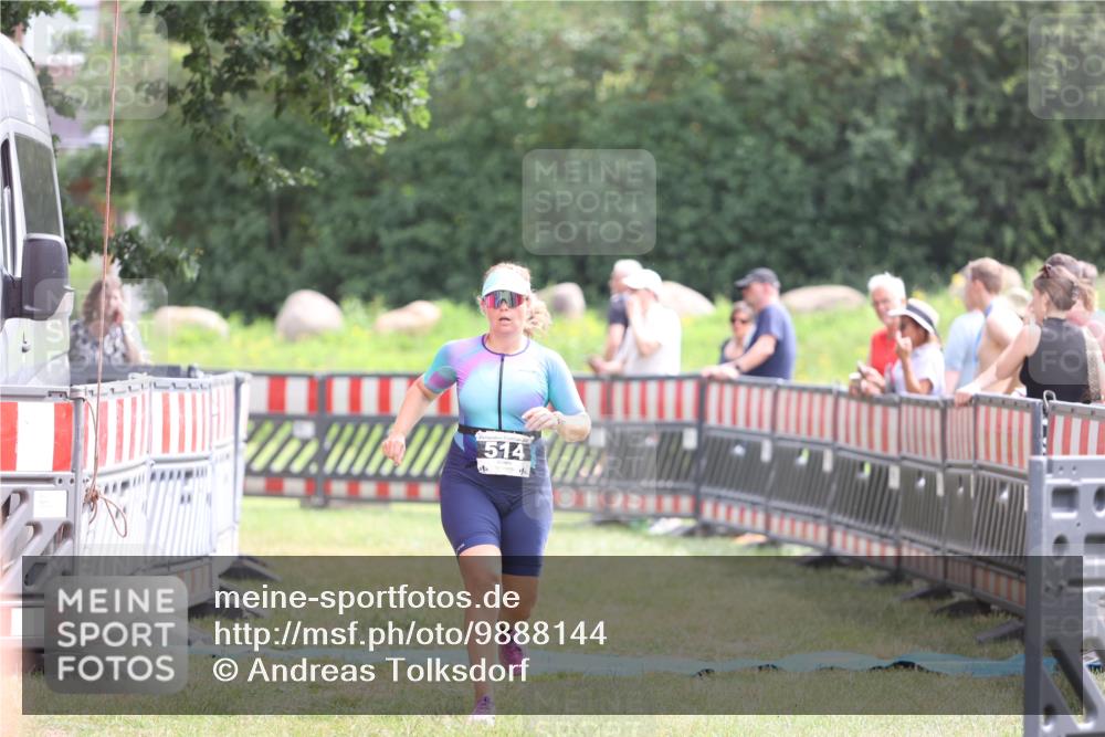 21.06.2026 - 29. Vierlanden-Triathlon Andreas Tolksdorf http://msf.ph/oto/9888144 21.06.2026 11:40:51 Ziel 514, 514 meine-sportfotos.de