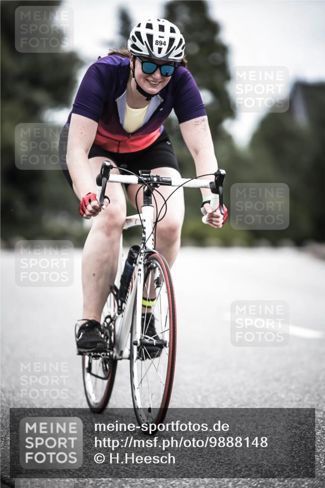 21.06.2026 - 29. Vierlanden-Triathlon H.Heesch http://msf.ph/oto/9888148 21.06.2026 12:14:36 Radfahren 713, 894 meine-sportfotos.de