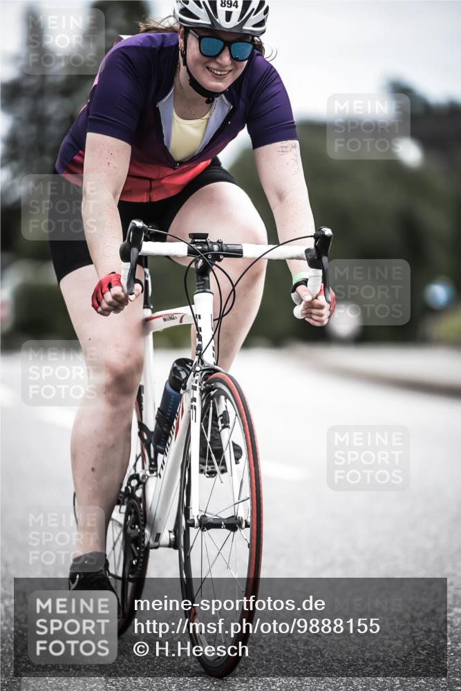 21.06.2026 - 29. Vierlanden-Triathlon H.Heesch http://msf.ph/oto/9888155 21.06.2026 12:14:37 Radfahren 713, 894 meine-sportfotos.de