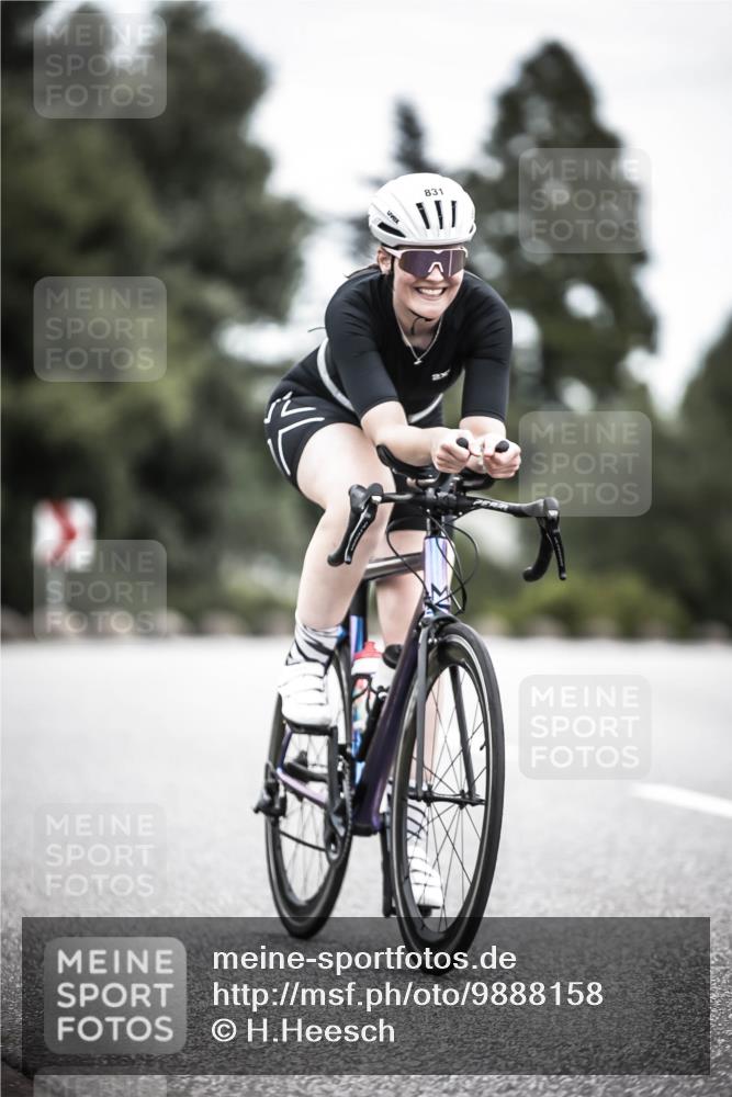 21.06.2026 - 29. Vierlanden-Triathlon H.Heesch http://msf.ph/oto/9888158 21.06.2026 12:15:06 Radfahren 736, 831 meine-sportfotos.de