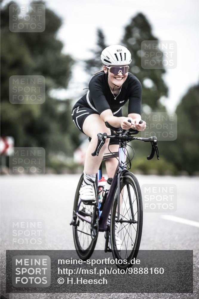 21.06.2026 - 29. Vierlanden-Triathlon H.Heesch http://msf.ph/oto/9888160 21.06.2026 12:15:06 Radfahren 736, 831 meine-sportfotos.de