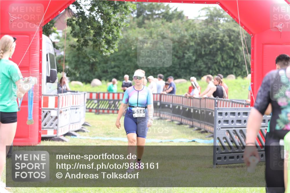 21.06.2026 - 29. Vierlanden-Triathlon Andreas Tolksdorf http://msf.ph/oto/9888161 21.06.2026 11:40:55 Ziel 514, 514 meine-sportfotos.de