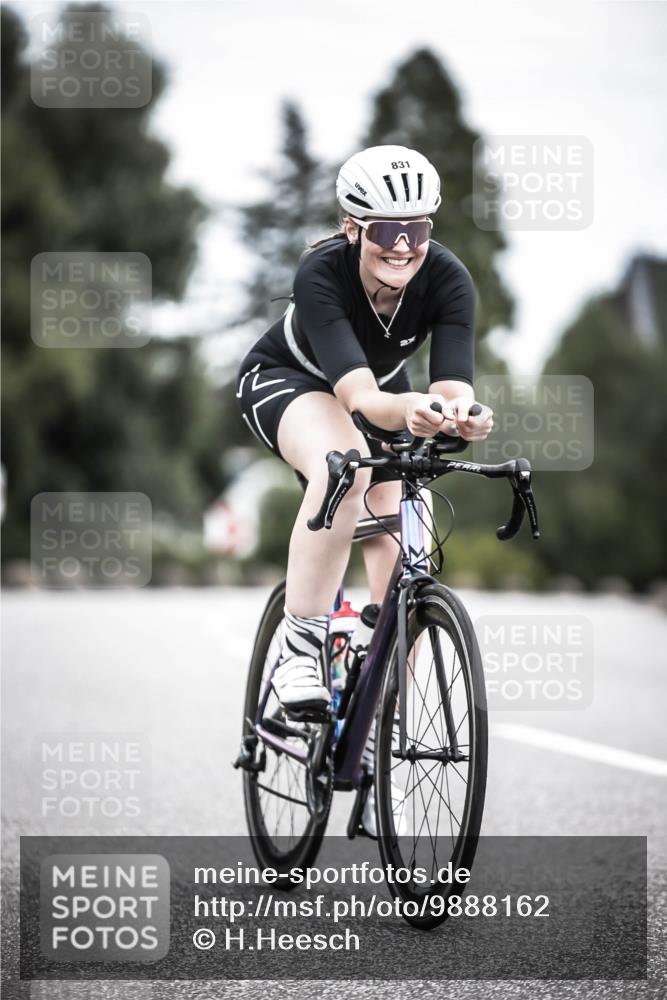 21.06.2026 - 29. Vierlanden-Triathlon H.Heesch http://msf.ph/oto/9888162 21.06.2026 12:15:06 Radfahren 736, 831 meine-sportfotos.de