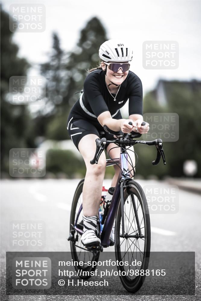 21.06.2026 - 29. Vierlanden-Triathlon H.Heesch http://msf.ph/oto/9888165 21.06.2026 12:15:06 Radfahren 736, 831 meine-sportfotos.de