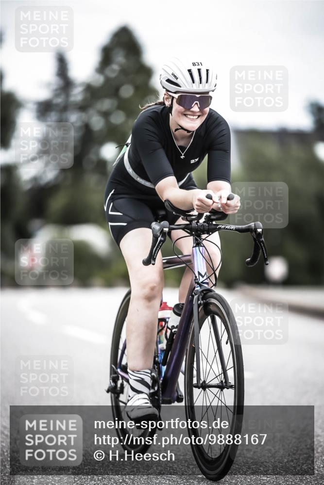 21.06.2026 - 29. Vierlanden-Triathlon H.Heesch http://msf.ph/oto/9888167 21.06.2026 12:15:06 Radfahren 736, 831 meine-sportfotos.de