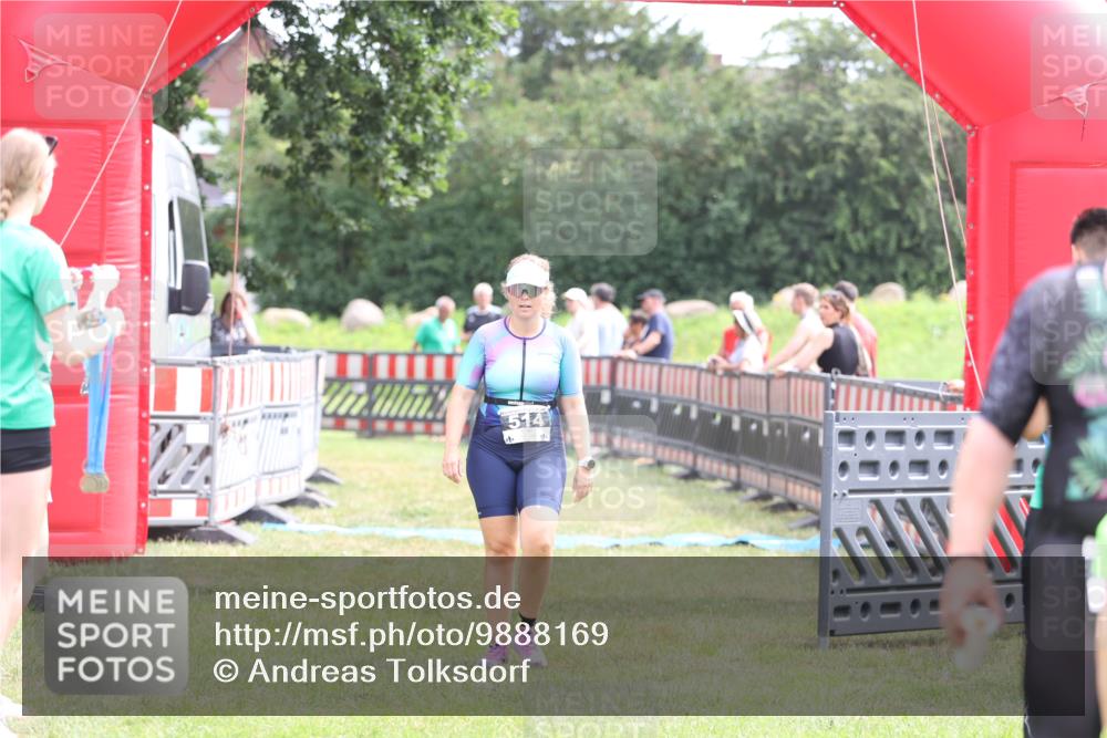 21.06.2026 - 29. Vierlanden-Triathlon Andreas Tolksdorf http://msf.ph/oto/9888169 21.06.2026 11:40:55 Ziel 514, 514 meine-sportfotos.de