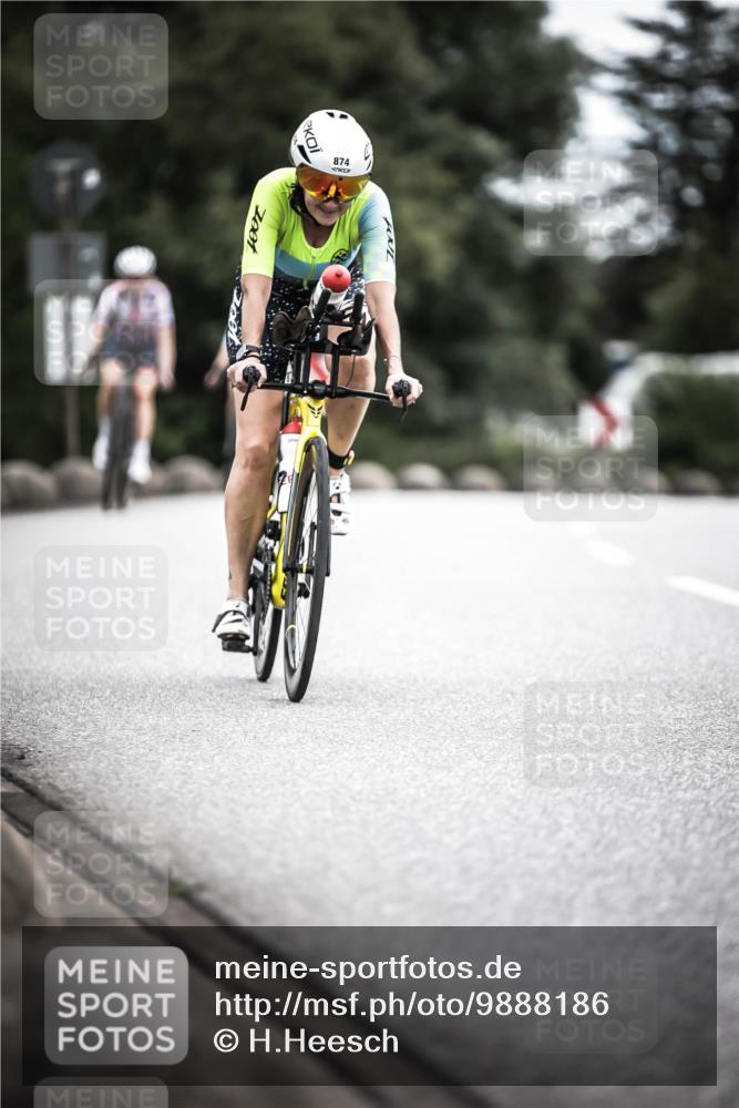 21.06.2026 - 29. Vierlanden-Triathlon H.Heesch http://msf.ph/oto/9888186 21.06.2026 12:15:29 Radfahren 236, 842, 849, 874 meine-sportfotos.de