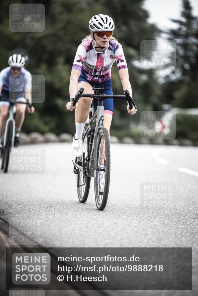 21.06.2026 - 29. Vierlanden-Triathlon H.Heesch http://msf.ph/oto/9888218 21.06.2026 12:15:32 Radfahren 842, 849, 874 meine-sportfotos.de