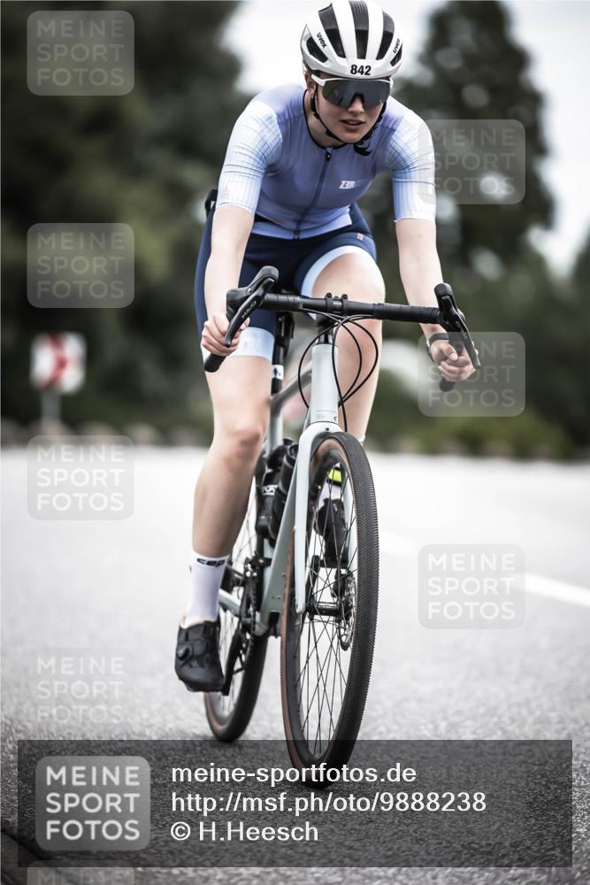 21.06.2026 - 29. Vierlanden-Triathlon H.Heesch http://msf.ph/oto/9888238 21.06.2026 12:15:34 Radfahren 842, 849, 874 meine-sportfotos.de